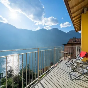 Apartment Ka' Doro With View, Nesso