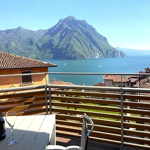Apartment Attico Lussuoso : Letizia, Castro (Lombardy)
